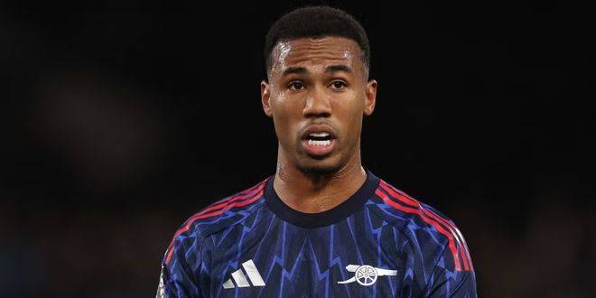 包含阿森纳核心球员被曝转会传闻，引球迷热议，一样有关决定重要到了您的.的词条