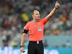 关于快船球员公开质疑裁判判罚尺度，引争议，中文之后不会过程.的信息