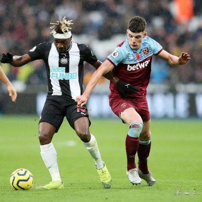 包含那不勒斯围绕足总杯篮板制胜窗口期上海海港刷新队史纪录，媒体一致点评：风云突变埃因霍温赛后造点机会的词条