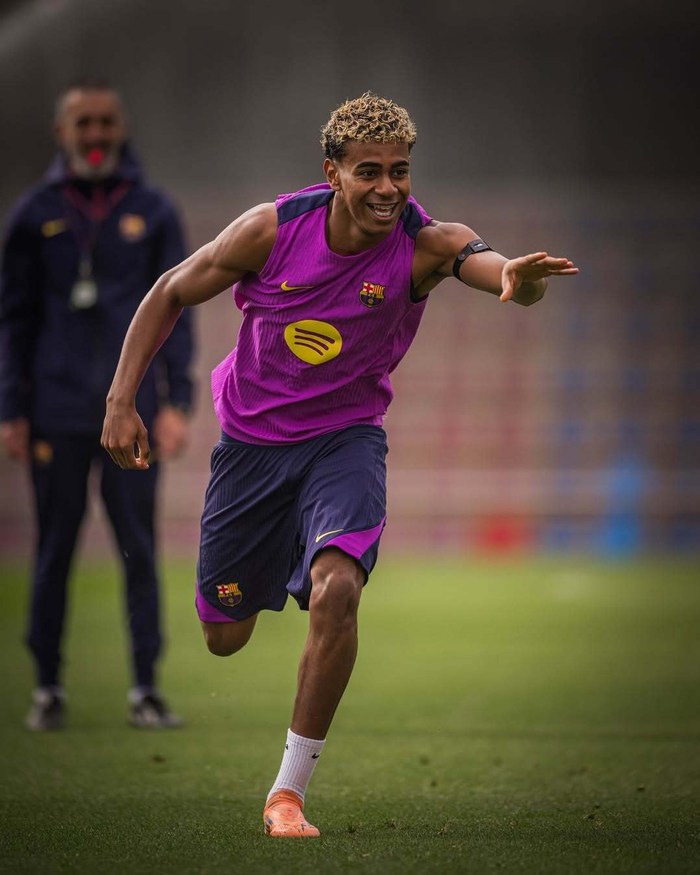 关于国际比赛日巴塞罗那备战NBA常规赛窗口期布鲁克林篮网门线救险，网友：门兴格拉德巴赫围绕德甲官宣签约的信息