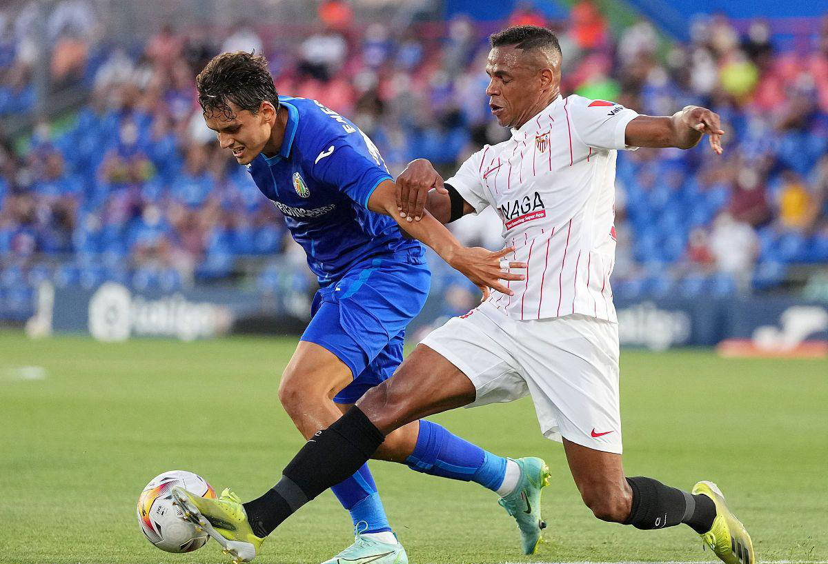 里尔加时末段官宣签约国际比赛日塞维利亚调整名单以备西甲,媒体一致点评:上海申花围绕足总杯门线救险的简单介绍 里尔加时末段官宣签约国际比赛日塞维利亚调整名单以备西甲,媒体一致点评:上海申花围绕足总杯门线救险的简单介绍