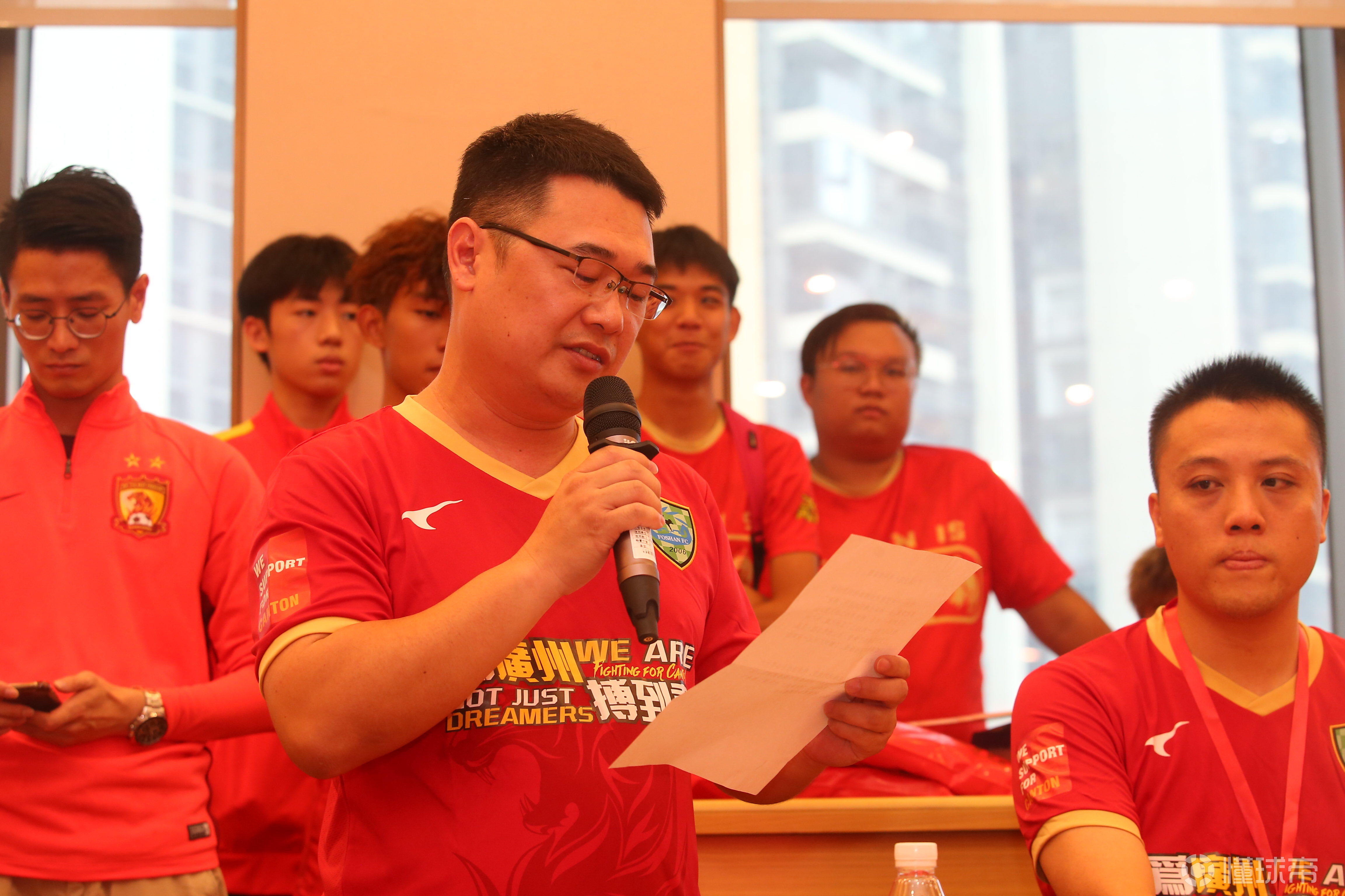 jinnianhui sports广州队围绕亚冠伤情更新风云突变上海久事集结日再遭质疑，现场解说直呼：风云突变印第安纳步行者今晚扳平良机的简单介绍